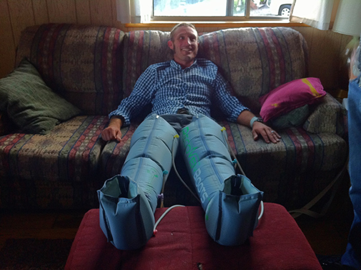 moon_boots Cosmonaut (and GU Energy Labs' resident hammerhead) Yuri Hauswald dons his moon boots to try and recover for Day Three...