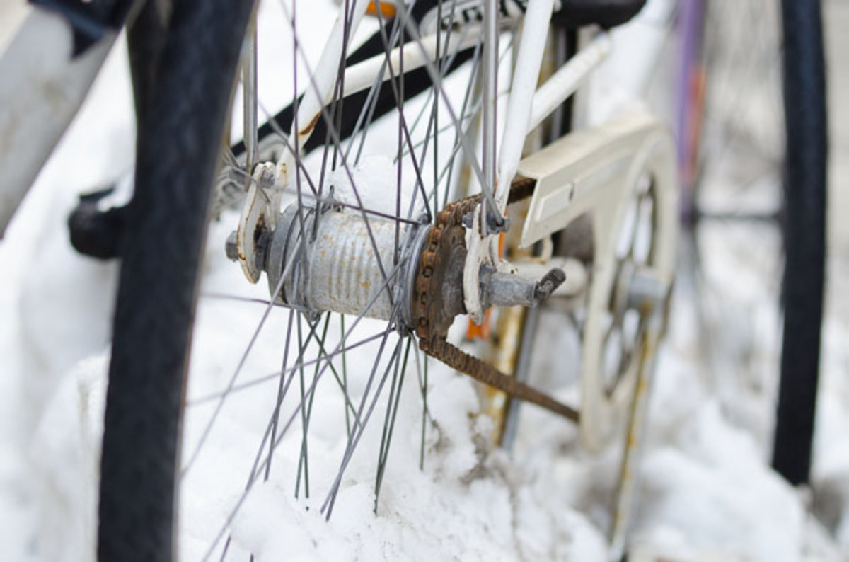 notatnahbs-4 Protective blanket of snow and coating of rust
