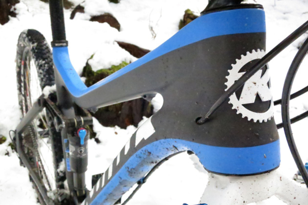 Four grand ain't cheap, but the Hei Hei Deluxe also features a full carbon frame. The all-aluminum version has a base price of $2,000