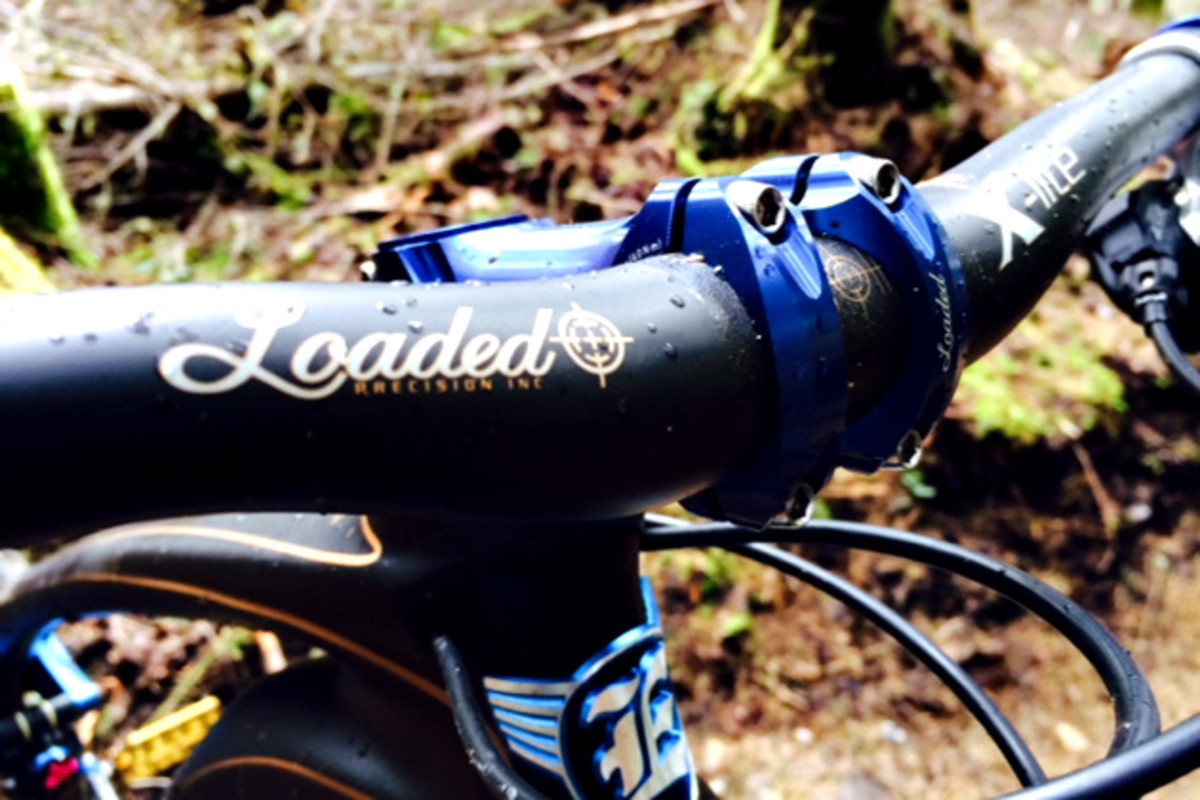 In addition to the Fox 34 fork and XTR drivetrain/brakes, the Ellsworth rolls out with all manner of swank bits.
