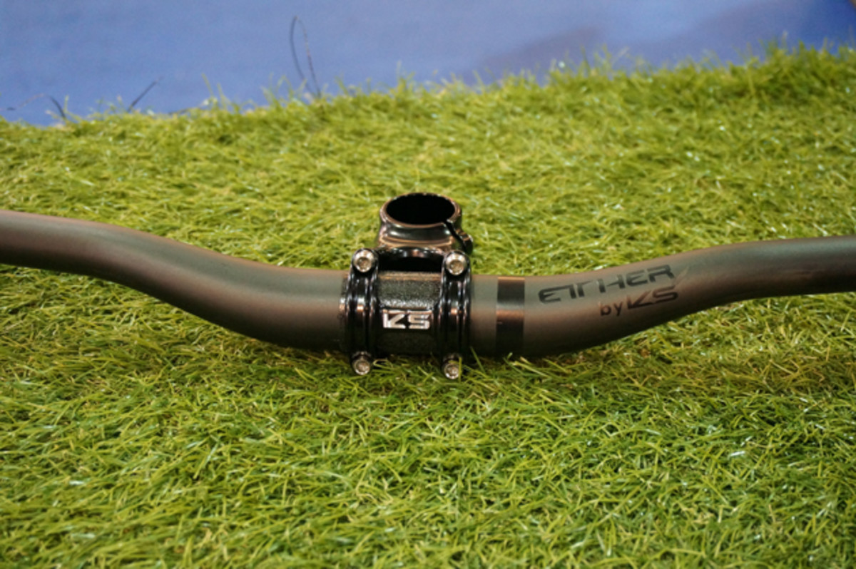 KS is entering the 35-millimeter-clamp market with a sick-looking pair of lightweight carbon bars. They're so light they decided to name them the "Ether."