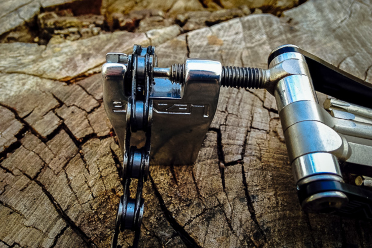 Lezyne has a reputation for making tough multi tools. The chain tool on the V11 is no exception.