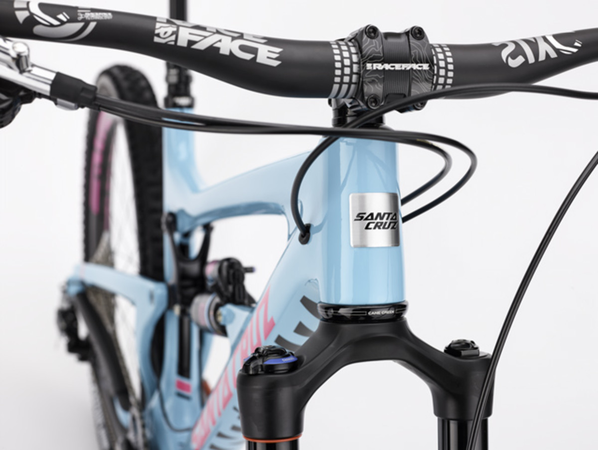The internal cable routing on the new Nomad is a first for Santa Cruz.