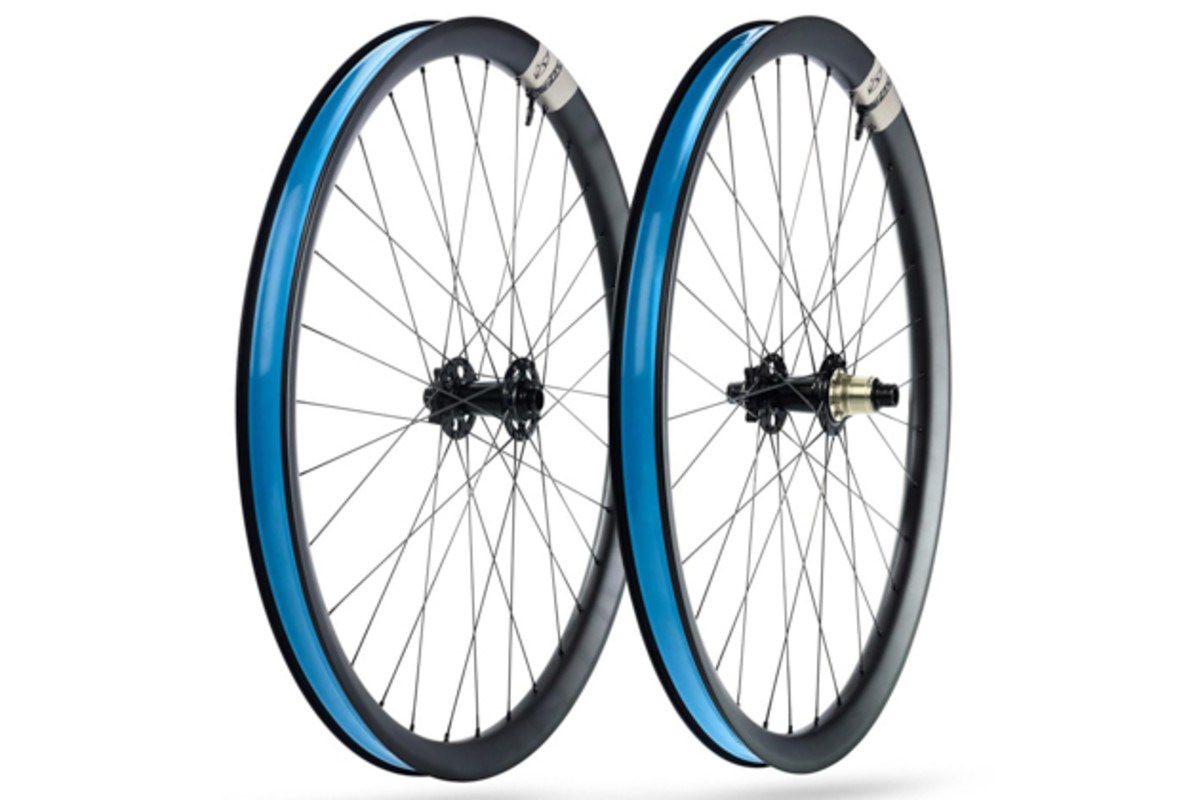 These aren't fatbike wheels. Ibis' new 741 and 941 wheels sport wide-ass 35-millimeter inner width hoops.