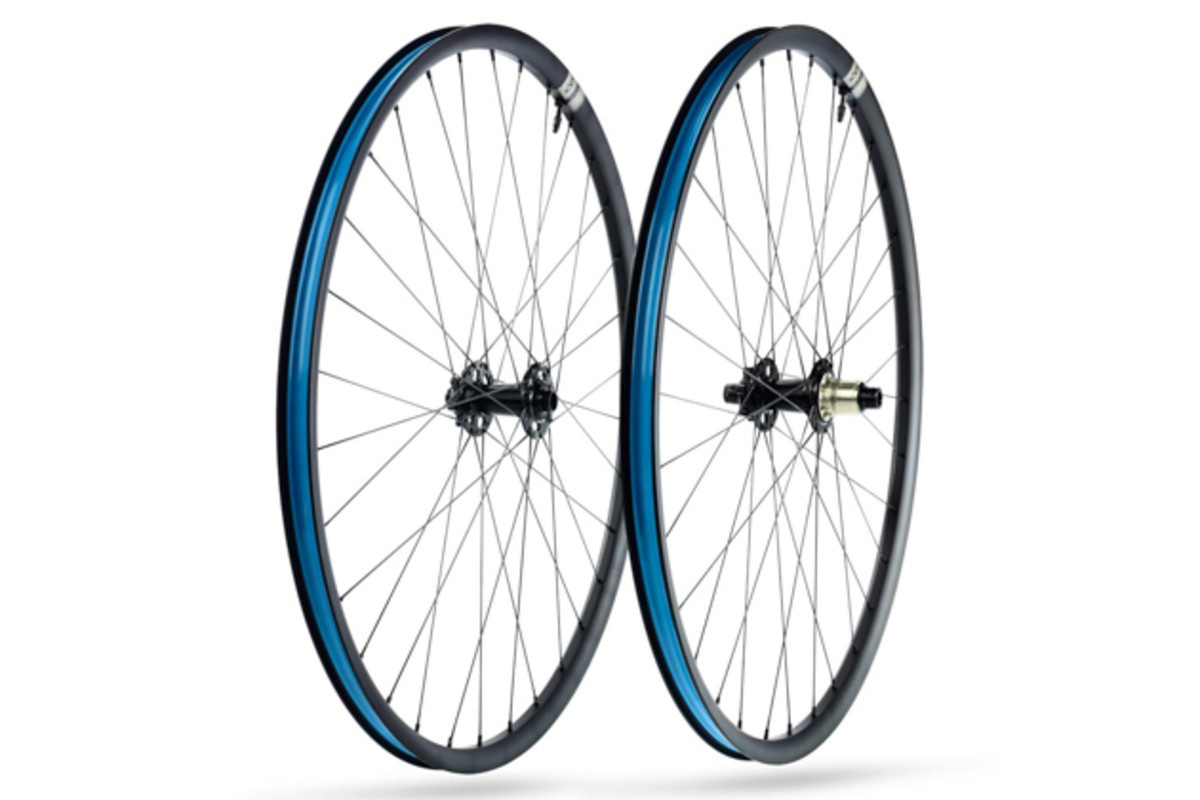 The 928 is built with a 22-inner width rim, and are for 29ers only.