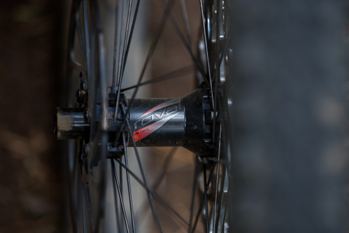 The rear hub is essentially a DT 240.