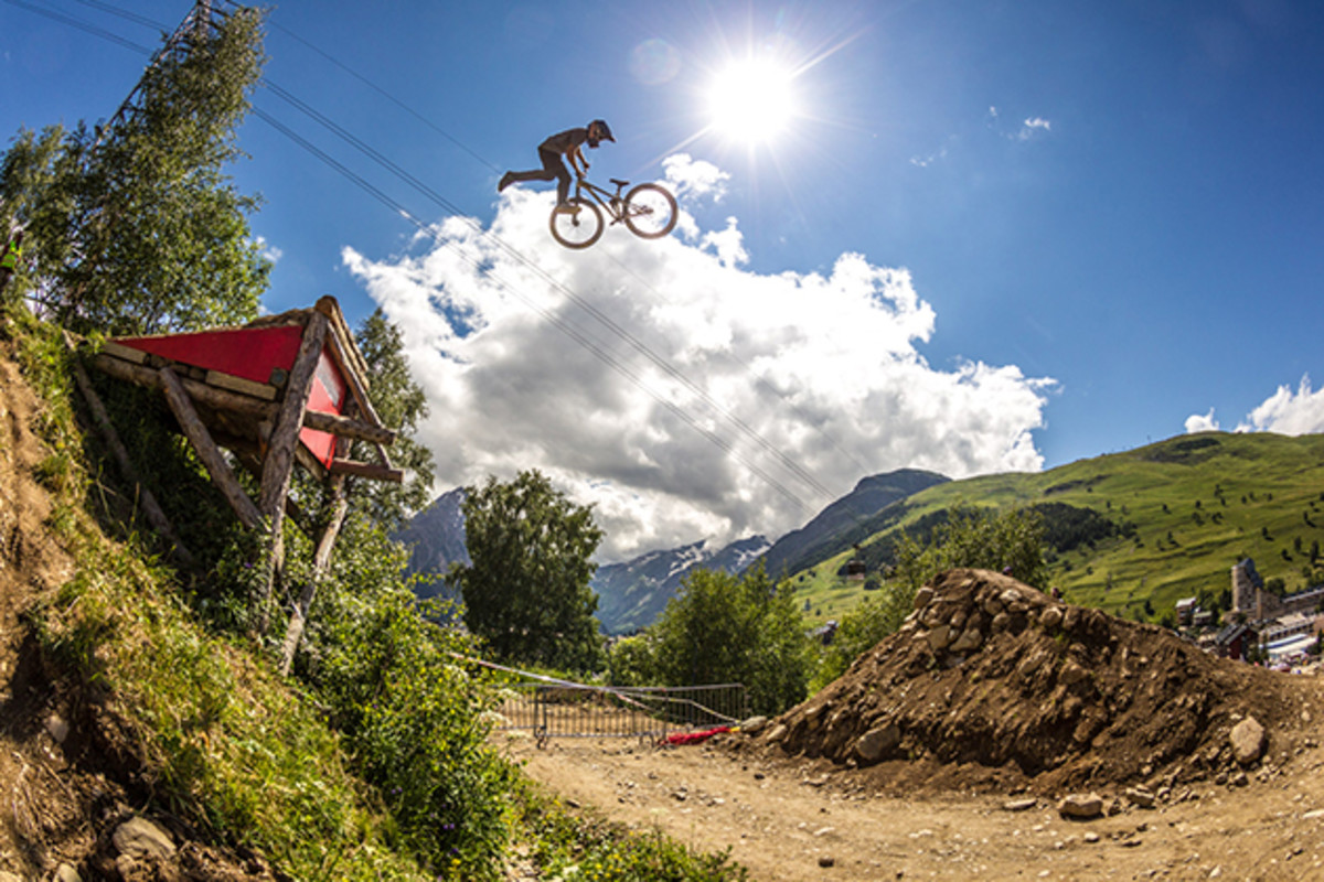Anthony Messere on his way to win his first major slopestyle contest. Photo: Ale Di Lullo / Red Bull