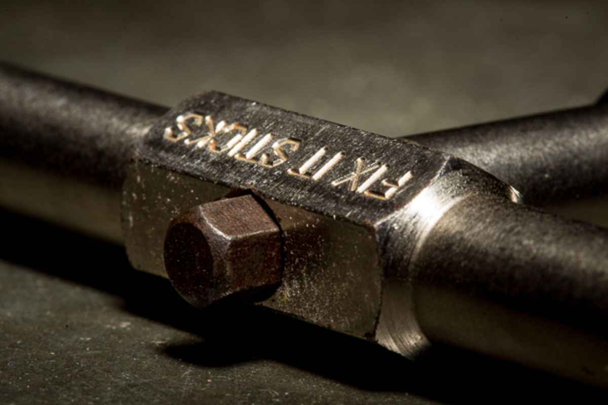 Fix It Sticks fit together by sharing the 1/4-inch insert. Photo: Anthony Smith