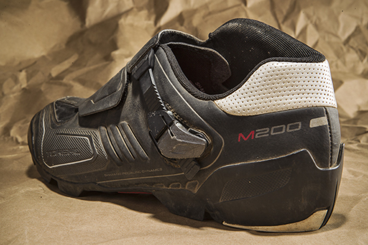 Even with all its armored exterior, the XC cues are definitely still there. Durability meets performance.