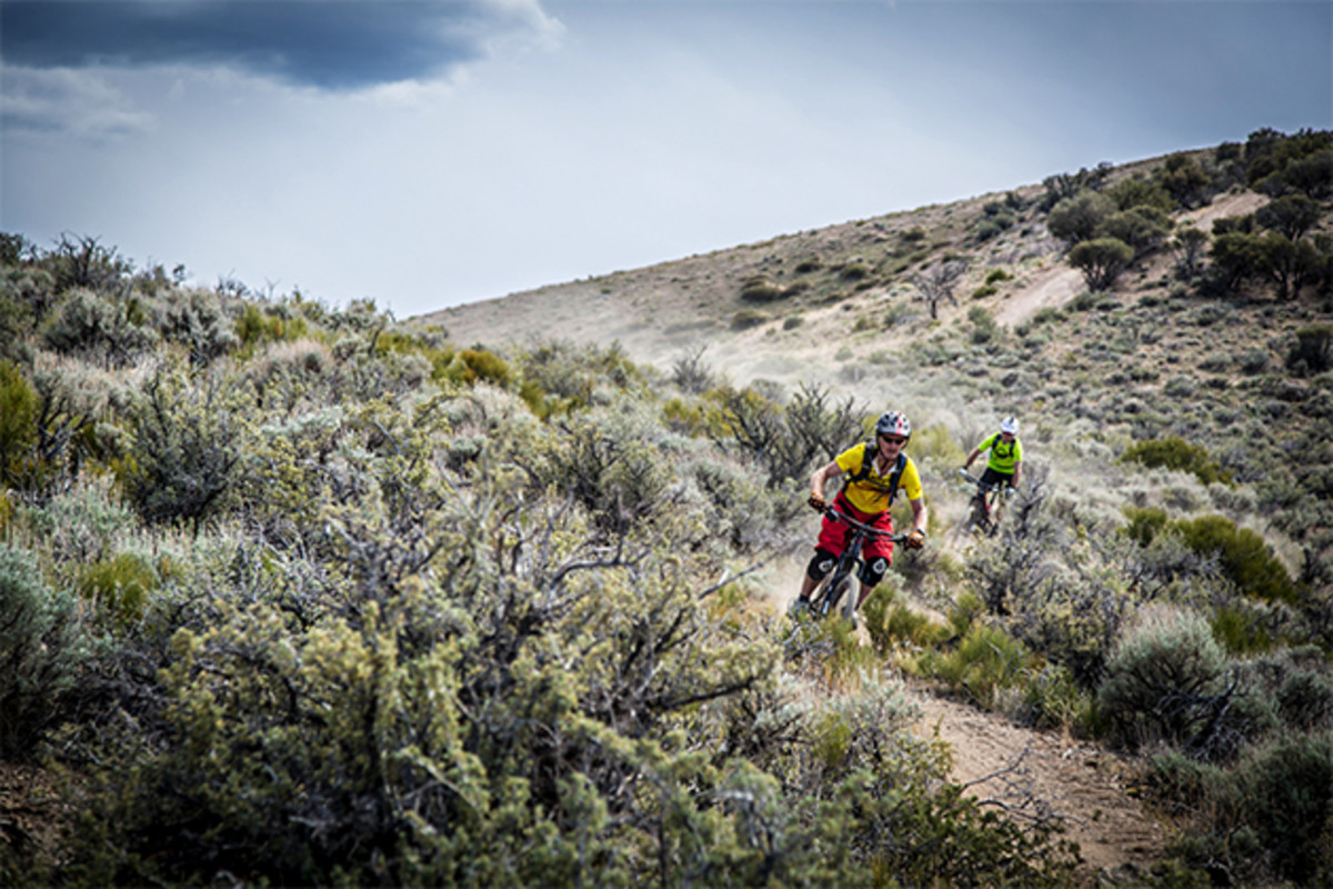 275 racers took on a classic high desert course featuring exposed, scrubby terrain and loose drifty dirt.