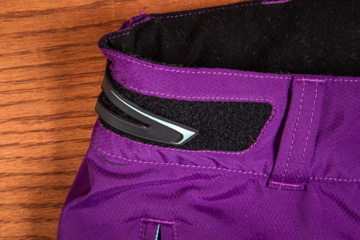 Velcro adjustable waist straps can have a tendency to loosen with body movement, but so far those on the Andorra have stayed put.