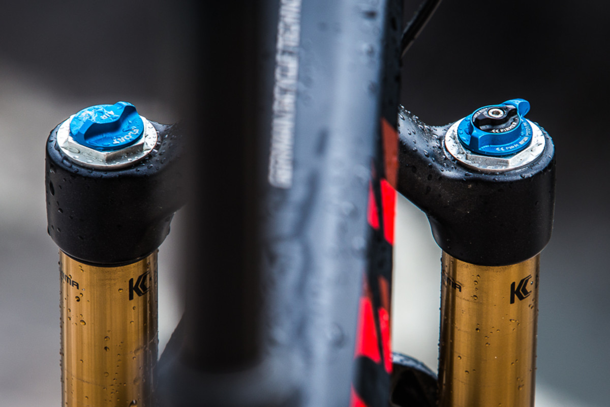 The black knob now adjusts compression in the open mode, and Fox has dropped the CTD thing. Good stuff.