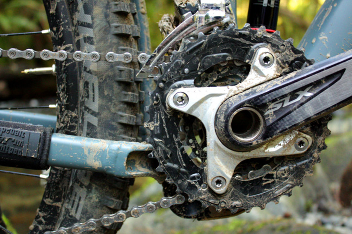 The 2-star spec kit is a smart choice: you get a largely SLX drivetrain, Deore stoppers and a Fox 34 fork. No, the bike ain't cheap, but it does offer solid bang for your buck.