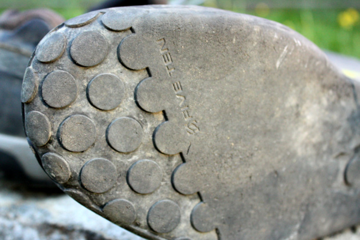 The big bald spot looks scary, but slipped pedals are a rarity because Five Ten's MI6 sole is sticky as hell, even with out the full-dot treatment.