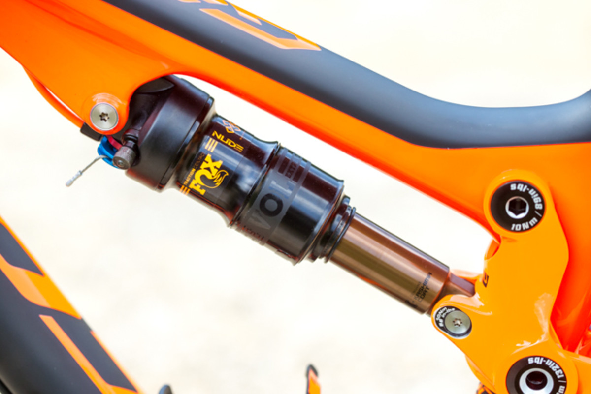 The new FOX NUDE rear shock with the EVOL air can.