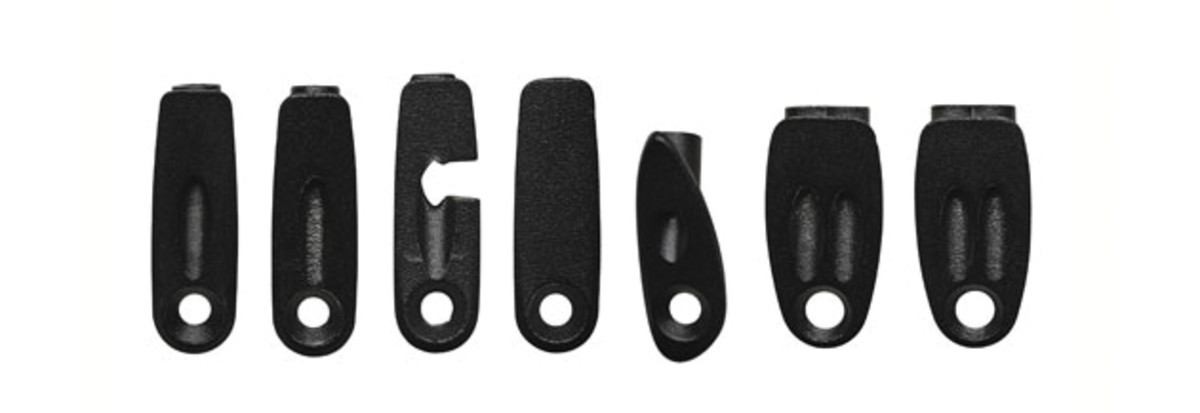 The revised frame adopts the cable port system specced on the Tranny 29 and Mojo HD3, which appears to have cleaned up routing significantly.