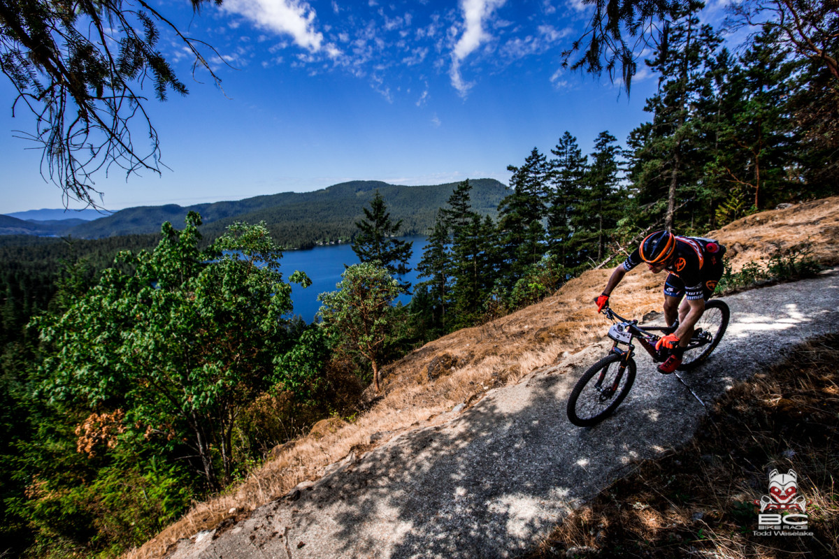 Spensor Paxson on his burner run up the Suncoaster Trail. Photo: RavenEyePhoto.com