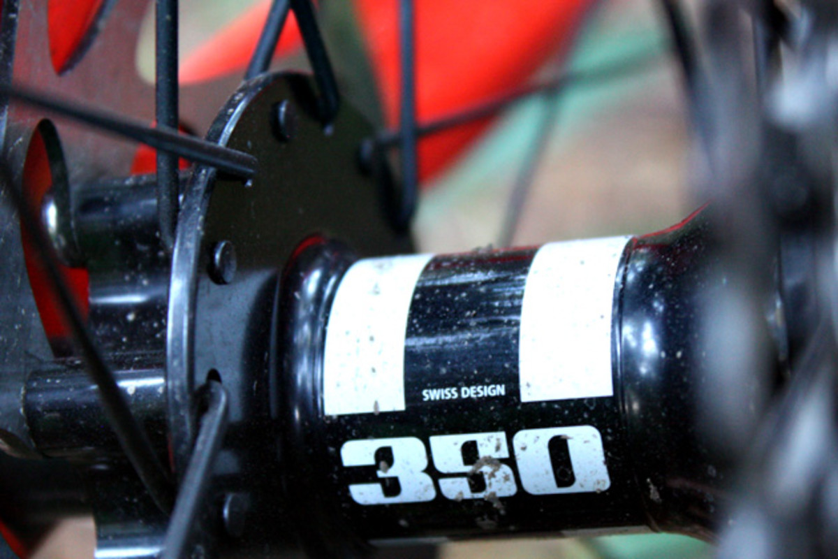 Nothing crazy unusual here at the heart of the wheel. ibis opted for a conventional and proven rear hub (the DT Swiss 350) which is generally quite reliable, offers a 6-degree engagement and, if nothing else, sounds really cool. Oh, yeah, totally vanilla-flavored J-bend spokes on this thing...easy to work on and replace.