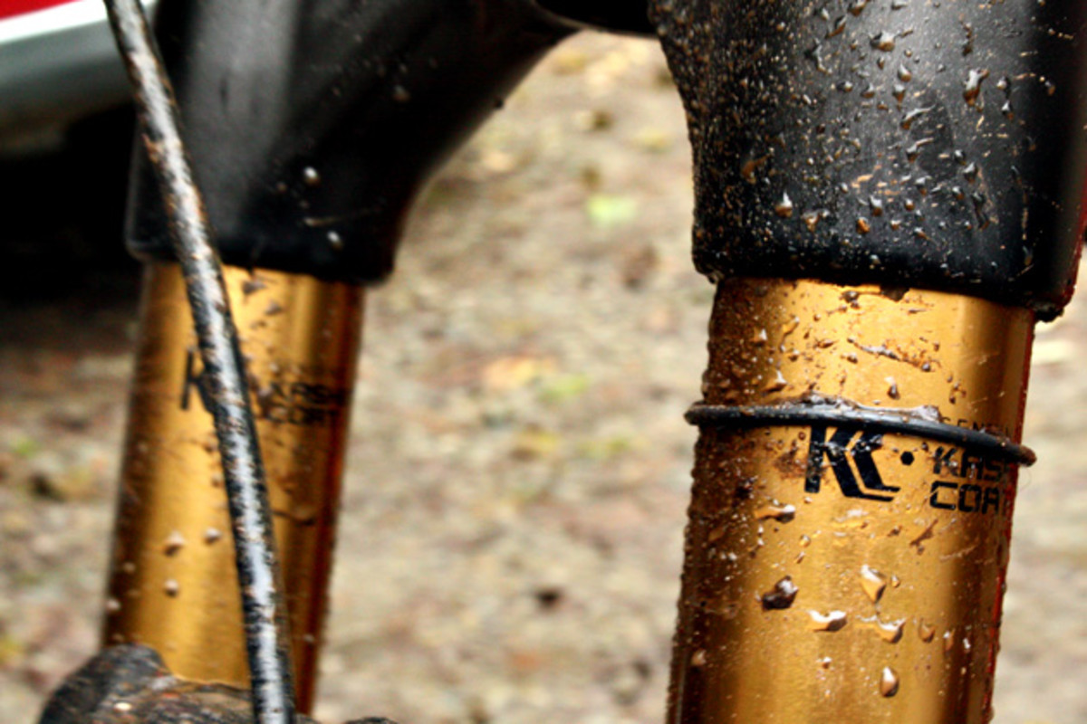 As with RockShox's "Bottomless Tokens" the addition of volume spacers radically changes how your fork feels when you start getting deep in the travel. The day before I was bottoming out. We added just one spacer and, damn, it was spot on.