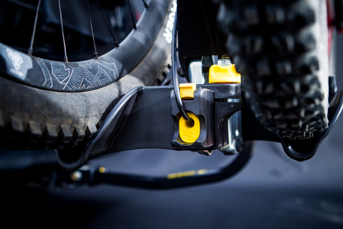 The cable lock works well and is handy for a quick errand, but as with any car rack, won't prevent motivated bike snatchers.