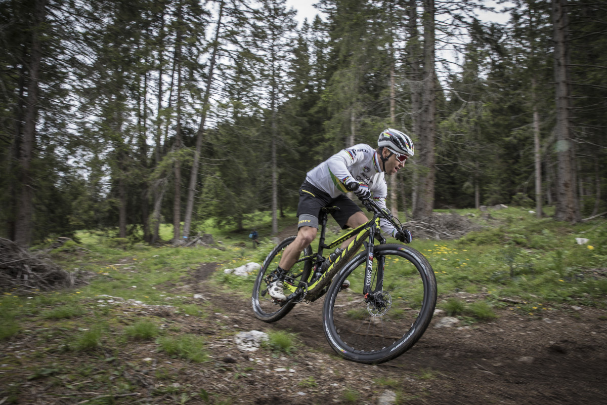 And for anyone who witnessed Schurter ripping around the World Cup XC racecourse in Lenzerheide, Switzerland, it certainly seems like he's made the right choice. Barely three weeks after this photo was taken, Schurter took first in Round 4 of the XCO World Cup on this, his hometown course. Who's to say that Nino should be running a dropper post?