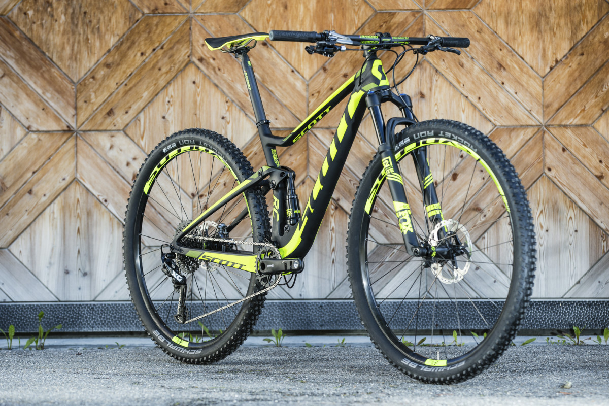 The Spark RC 900 is an XC bike that can pull double duty on more aggressive trails. With 29-inch wheels, a one-by optimized frame, dramatically improved suspension and increased rear-end stiffness, it's the bike that convinced Nino Schurter that a 29er could be the bike that propels him to Olympic gold.