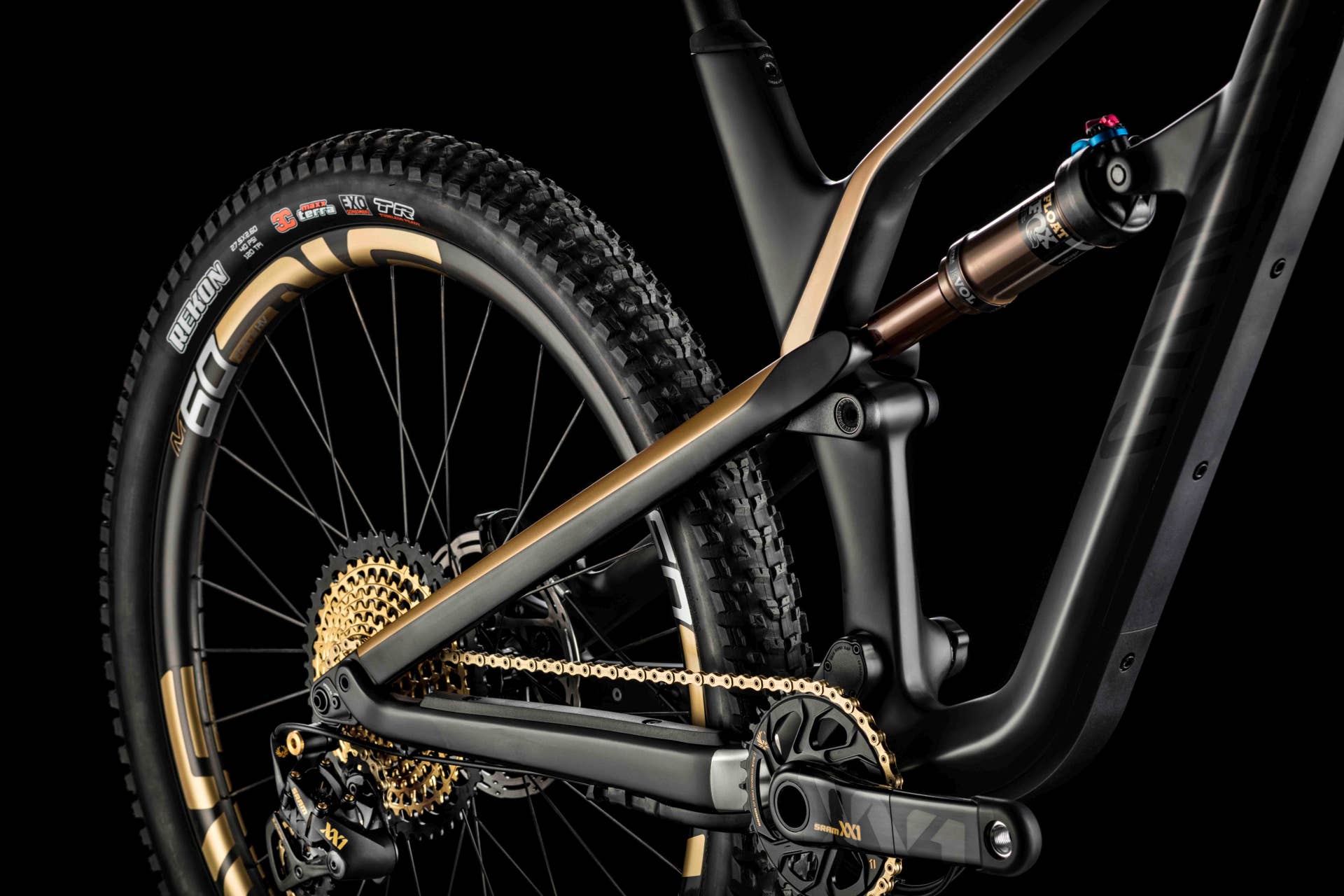 First Ride: 2018 Canyon Spectral 27.5-inch Mountain Bike - BikeMag
