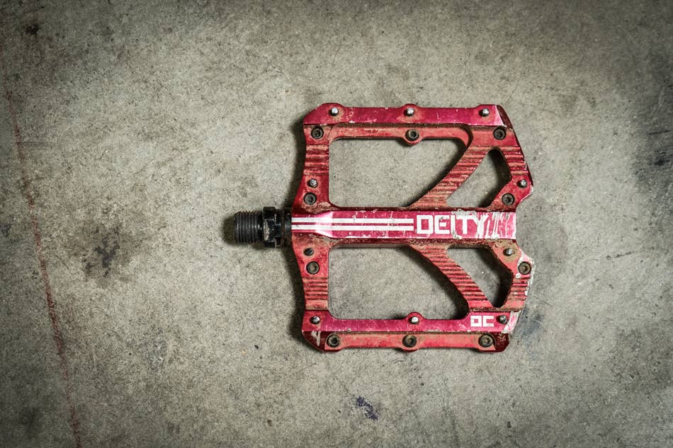 Review: Deity Bladerunner Pedals - BikeMag