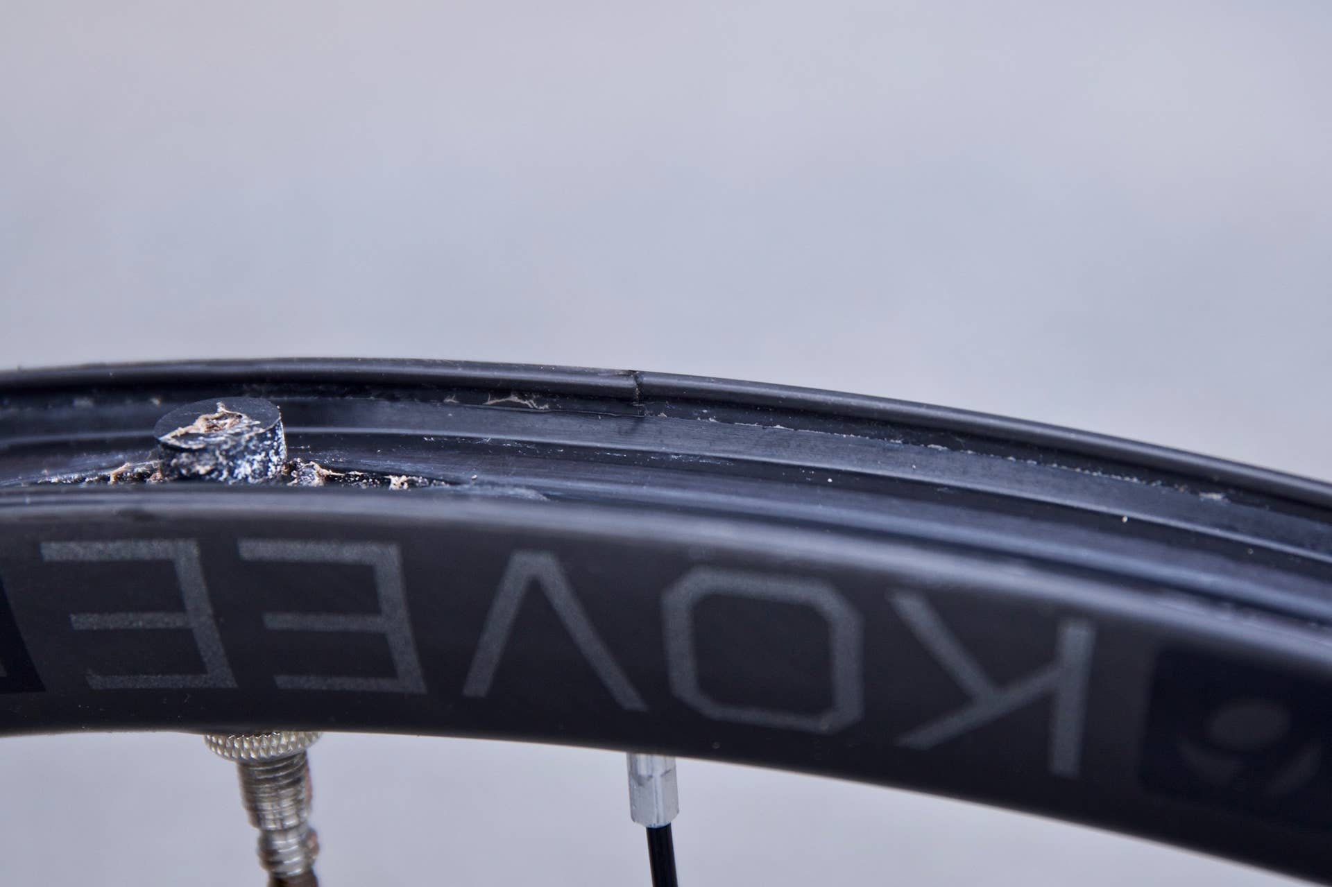 Versus: Bontrager Kovee Elite 23 vs. Novatec Alpine - BikeMag