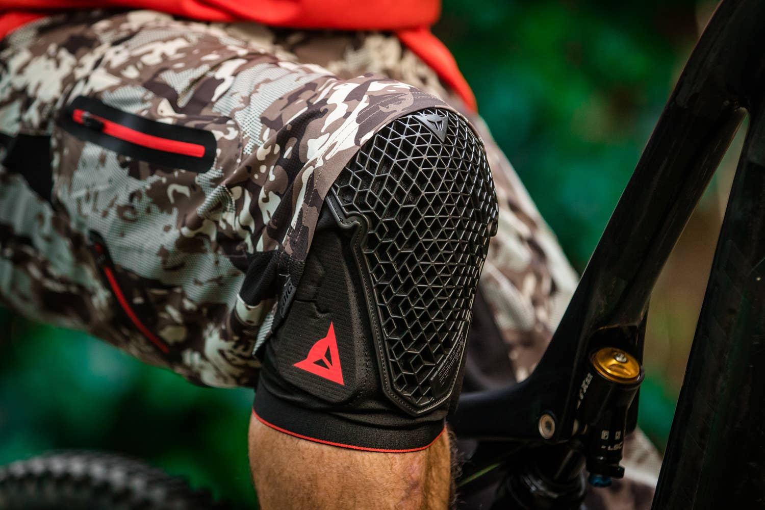 Review: Dainese Trail Skins 2 Knee Pads - BikeMag