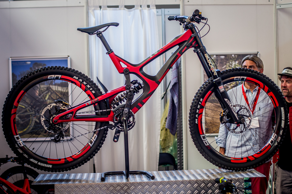 First Look: Intense M16 Carbon | BIKE Magazine - BikeMag