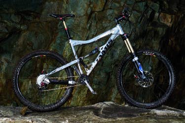 Buy Jamis Dakar XAM II Mountain Bike - Shop for Bike Gear at Bike