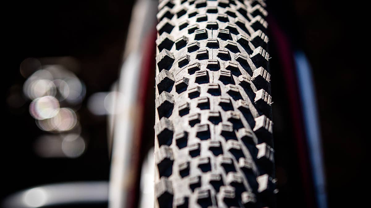 Review: Schwalbe Rock Razor - BikeMag