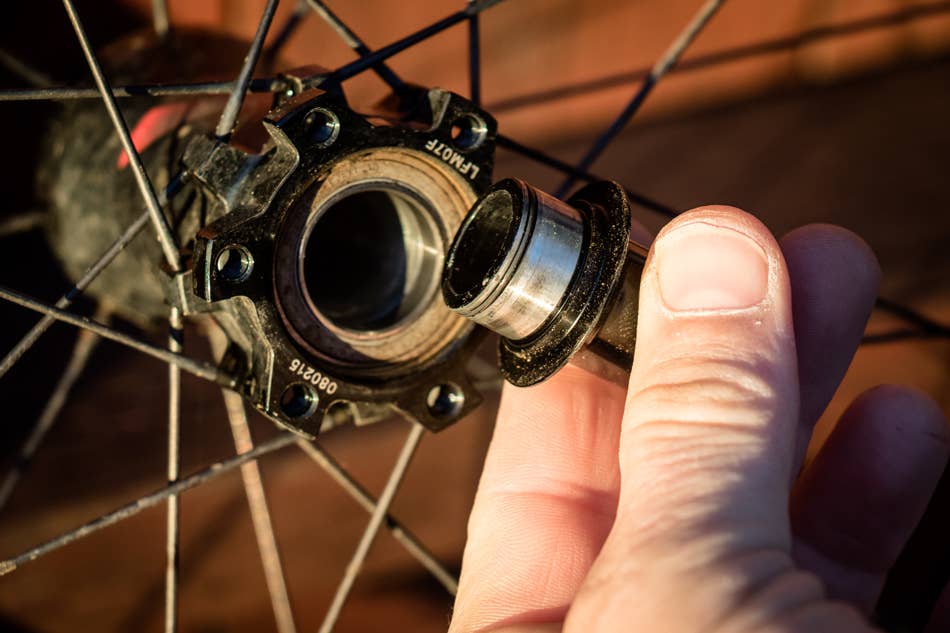 Review: Roval Boost Hub Conversion Kit - BikeMag