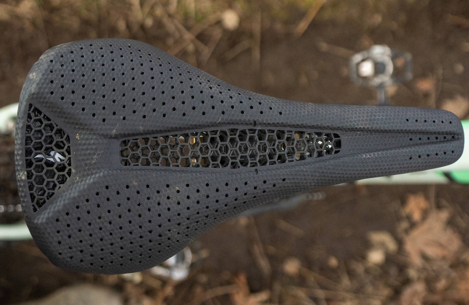 Specialized Phenom saddle gets Mirror treatment - BikeMag