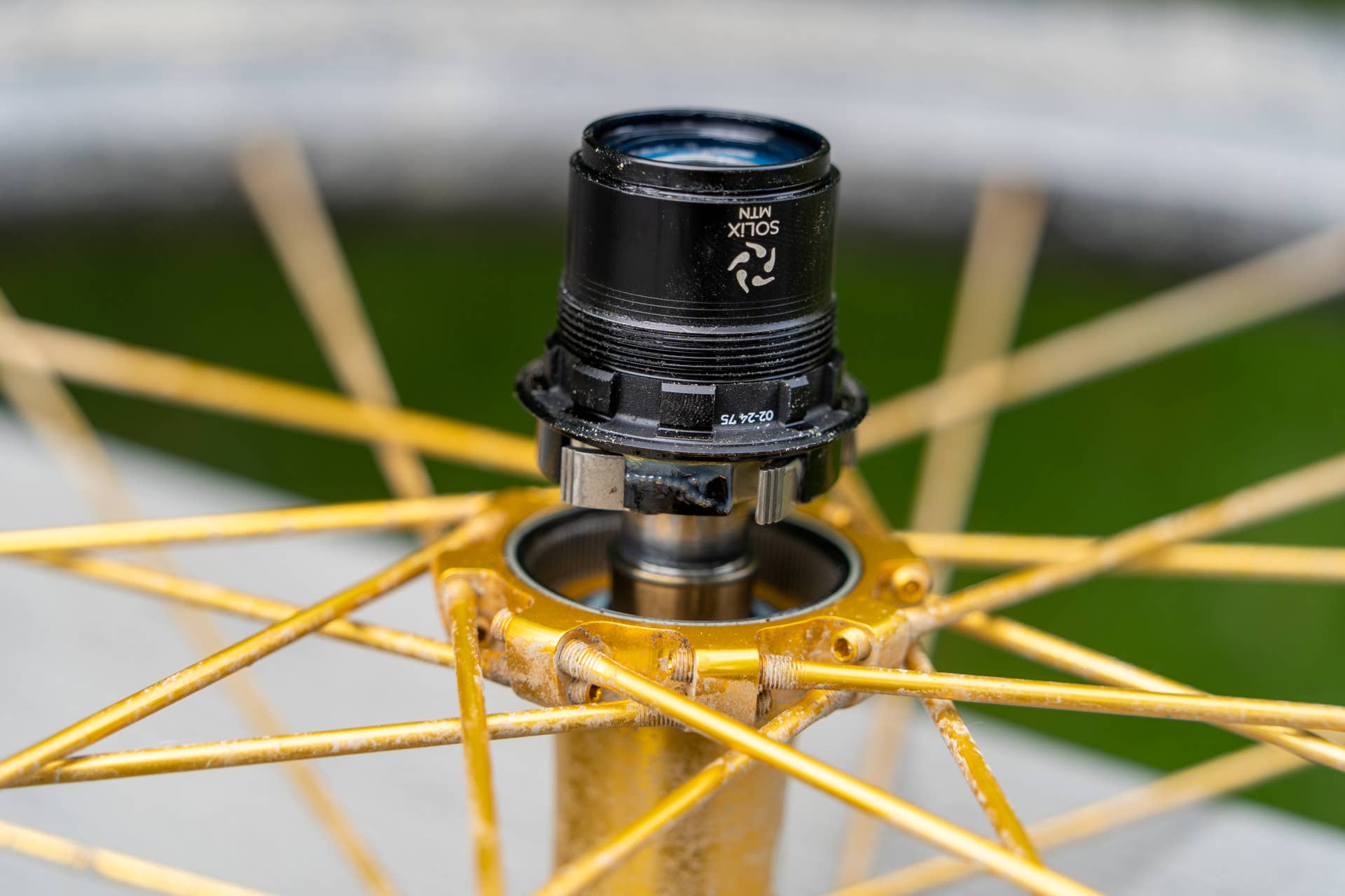 Review: Industry Nine Solix M UL300 Wheelset - BikeMag