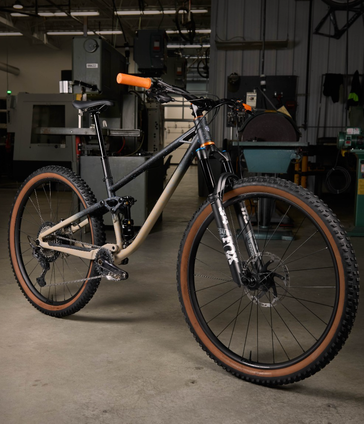 スポルデｨング　MTB Going long on the shortest night – an epic, all-night, solstice