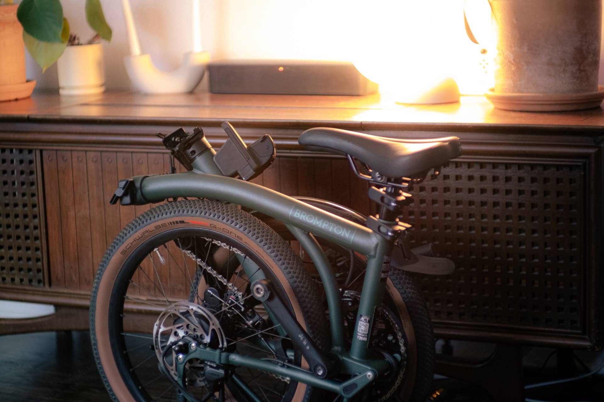 Living With Brompton's New Folding E-Bike - BikeMag Living With Brompton's New Folding E-Bike - BikeMag