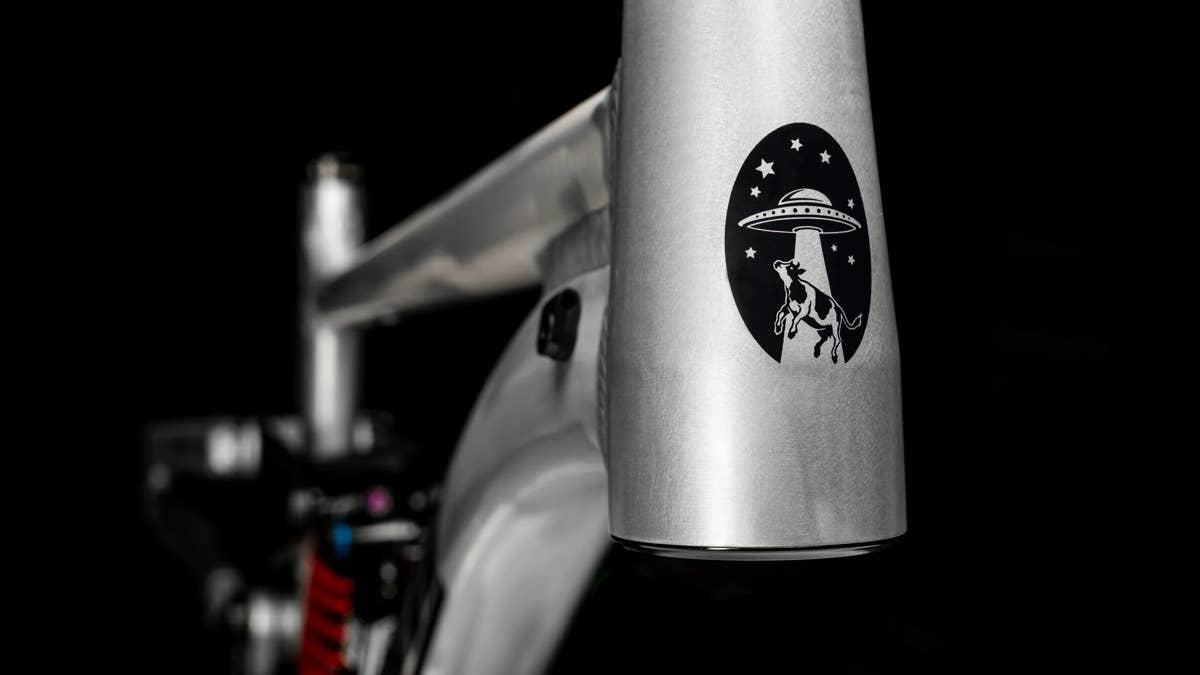 Taken Cycles Drops the Encounter Frameset with a Radical Suspension Setup