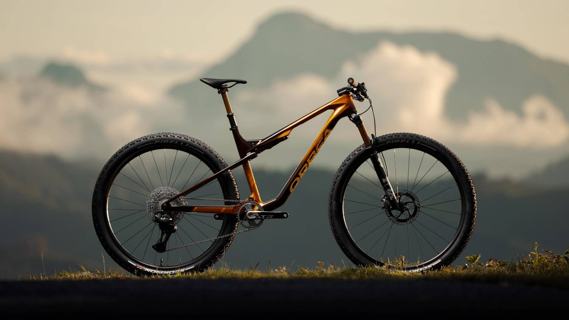 Why the New Orbea Oiz Completely Rejects the Downcountry Trend - BikeMag