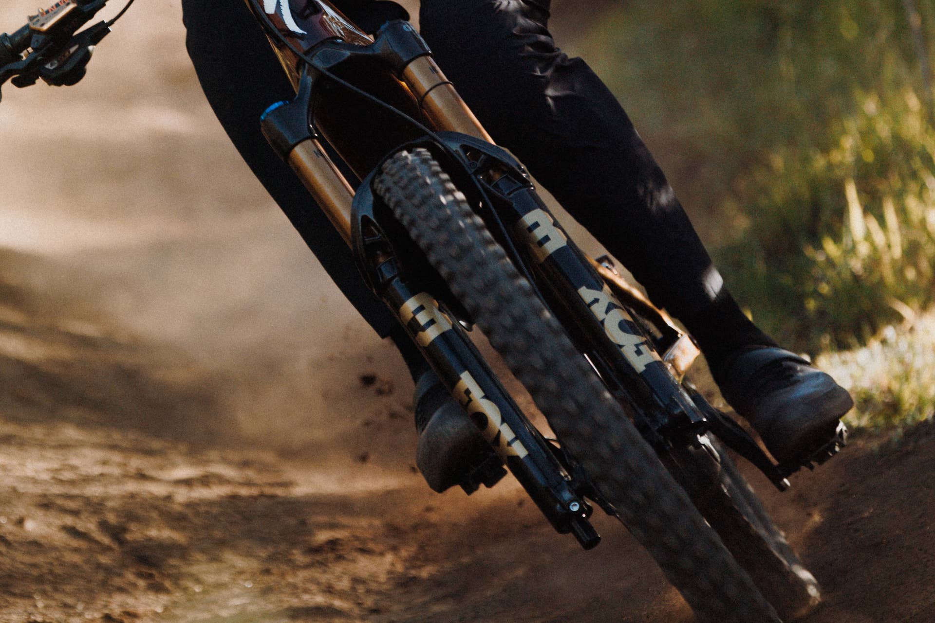 FOX 38 Update: New GripX2 Damper & Air Spring Deep Dive - BikeMag