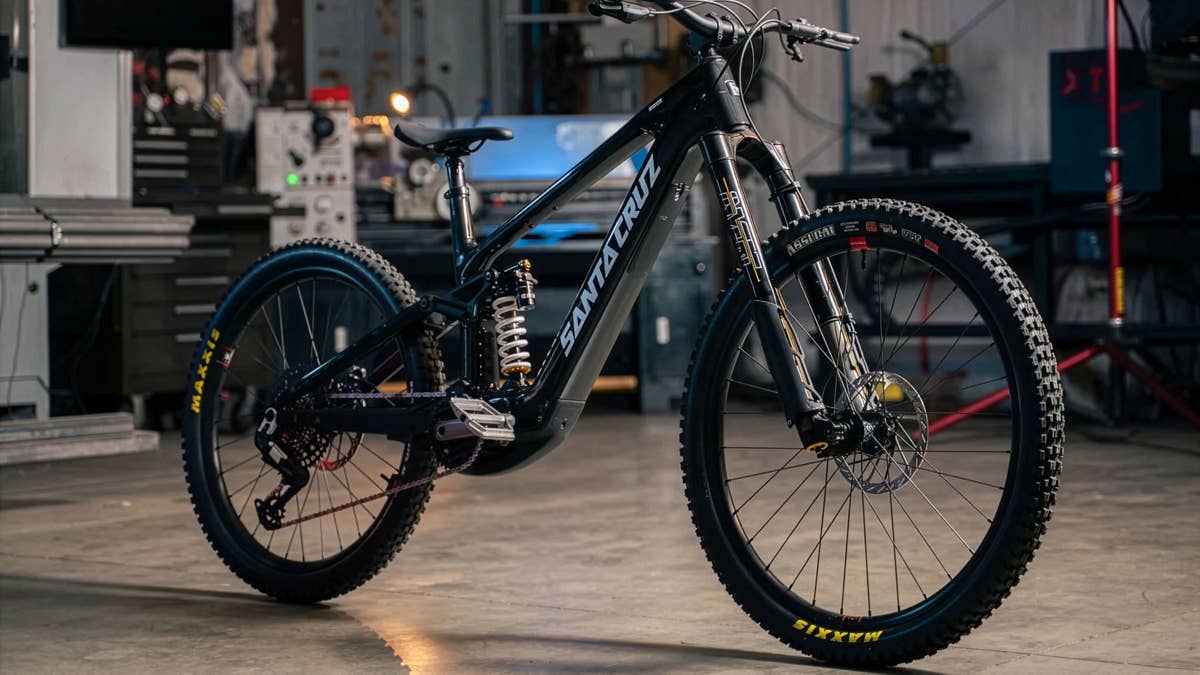 Cane Creek Inverted Enduro Fork: "Affordable" USD Tech for Standard Hubs