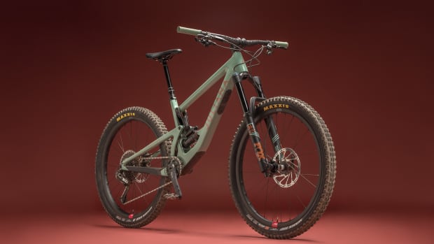 Review Juliana Furtado X01 CC Bible of Bike Tests 2019 BIKE Magazine BikeMag
