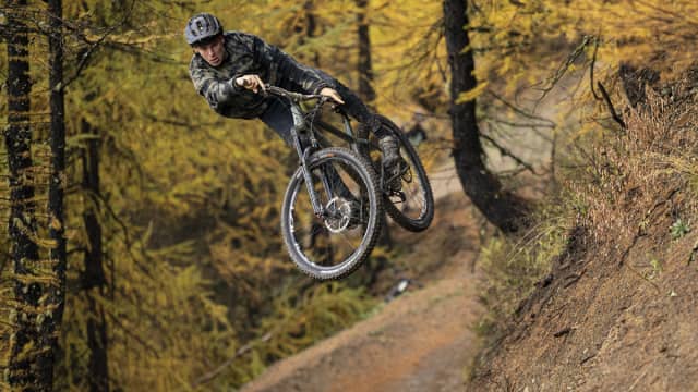 Riding downhill on a hardtail deals