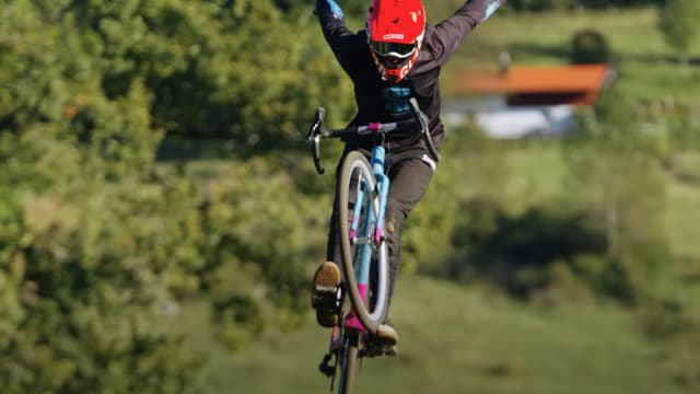 Gravel bike jumps sales