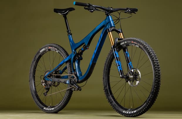 Pivot Trail 429 Pro XT XTR 5 900 BikeMag