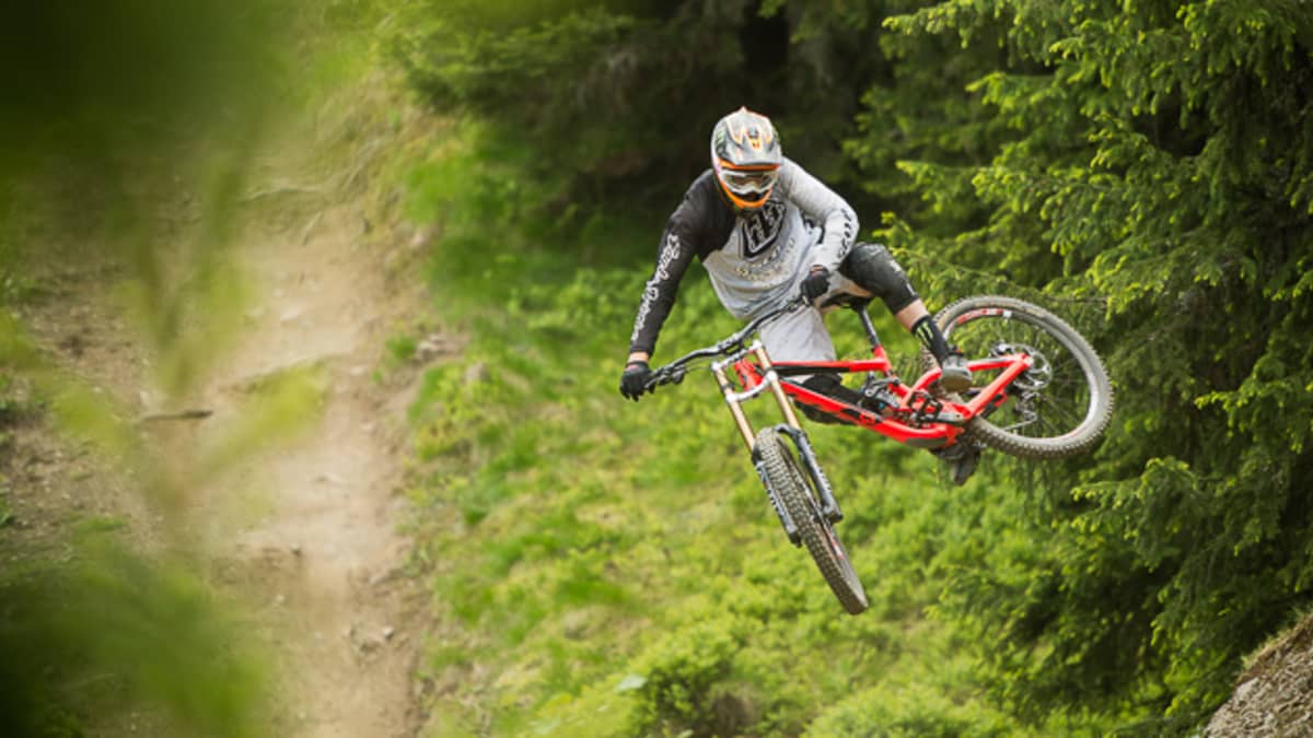 Scott best sale dh bike
