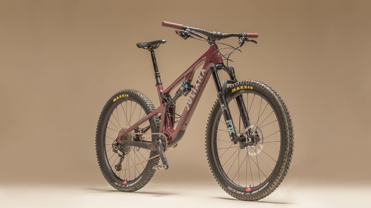 Review Juliana Furtado X01 CC Bible of Bike Tests 2019 BIKE Magazine BikeMag