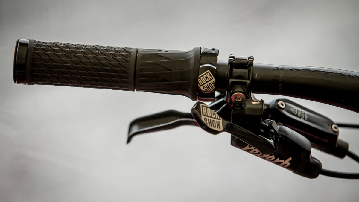 Rockshox lyrik lockout sale