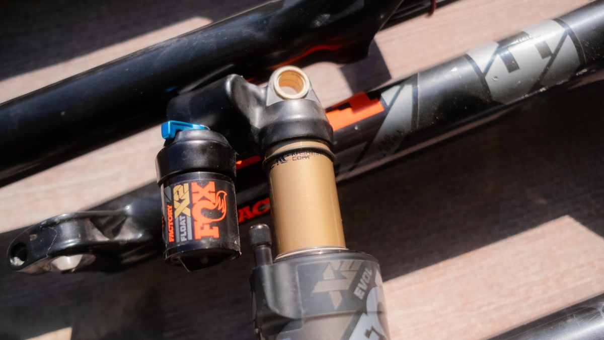 Mtb rear shock leaking oil best sale